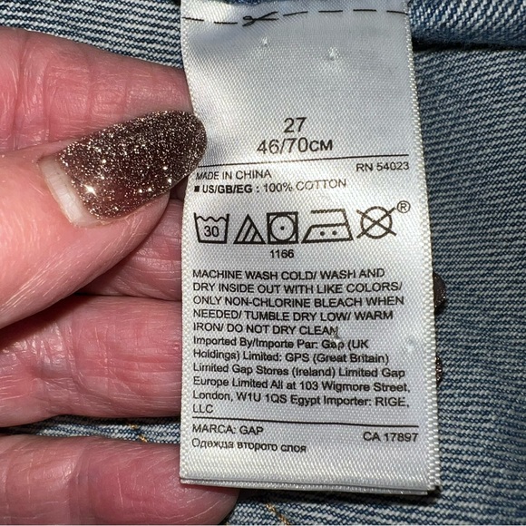 GAP Denim Patchwork Distressed Medium Wash Mini Skirt NWT Sz 27 - Picture 8 of 13